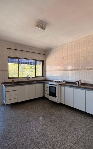 Casa para alugar com 150m², 2 quartos e 2 vagas Casa para alugar com 150m², 2 quartos e 2 vagasCozinha