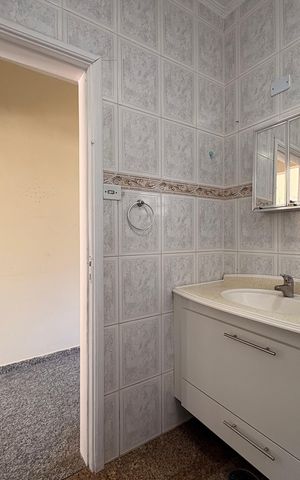 Casa para alugar com 150m², 2 quartos e 2 vagas Casa para alugar com 150m², 2 quartos e 2 vagasBanheiro