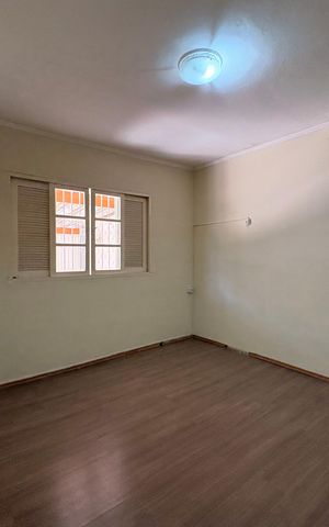 Casa para alugar com 150m², 2 quartos e 2 vagas Casa para alugar com 150m², 2 quartos e 2 vagasQuarto 1