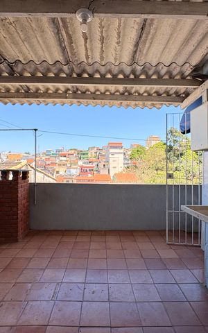 Casa para alugar com 150m², 2 quartos e 2 vagas Casa para alugar com 150m², 2 quartos e 2 vagasLavanderia