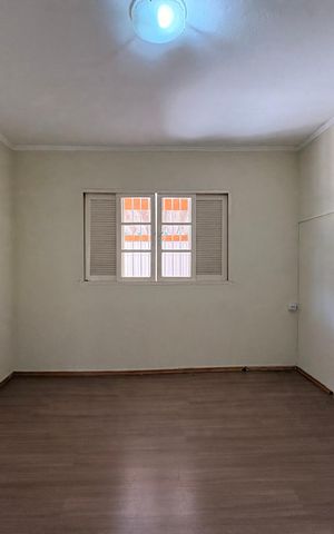 Casa para alugar com 150m², 2 quartos e 2 vagas Casa para alugar com 150m², 2 quartos e 2 vagasQuarto 1