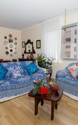 Apartamento à venda com 121m², 3 quartos e 2 vagas Apartamento à venda com 121m², 3 quartos e 2 vagasSala