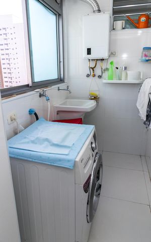 Apartamento à venda com 121m², 3 quartos e 2 vagas Apartamento à venda com 121m², 3 quartos e 2 vagasÁrea de Serviço