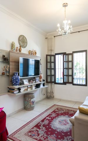 Casa à venda com 120m², 3 quartos e 4 vagas Casa à venda com 120m², 3 quartos e 4 vagasSala