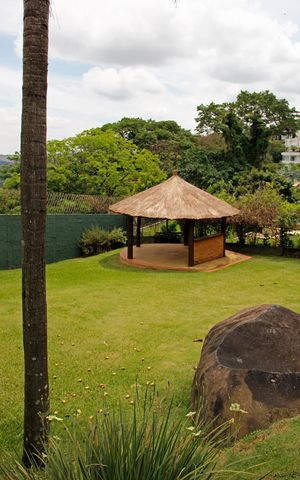 Casa de condomínio para alugar com 300m², 3 quartos e 2 vagasÁrea externa