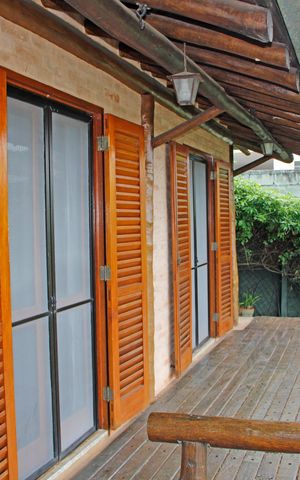 Casa de condomínio para alugar com 300m², 3 quartos e 2 vagasVaranda