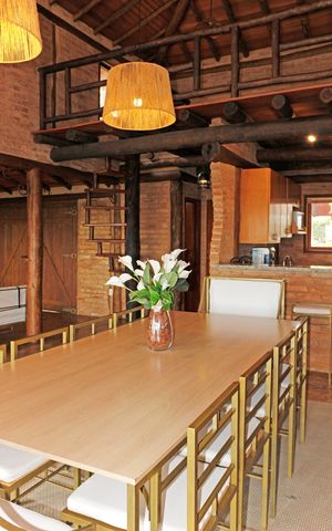 Casa de condomínio para alugar com 300m², 3 quartos e 2 vagasSala Jantar