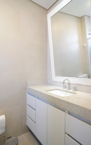 Apartamento à venda com 87m², 3 quartos e 2 vagasBanheiro da suíte