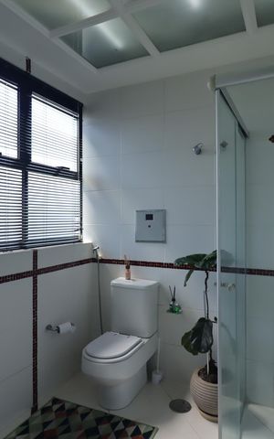 Apartamento à venda com 99m², 2 quartos e 2 vagasBanheiro da Suíte
