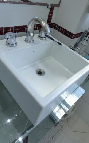 Apartamento à venda com 99m², 2 quartos e 2 vagasBanheiro da Suíte