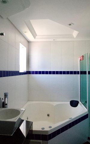 Casa de condomínio para alugar com 150m², 3 quartos e 3 vagas Casa de condomínio para alugar com 150m², 3 quartos e 3 vagasSuíte Master - Banheiro
