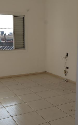 Casa para alugar com 250m², 2 quartos e 2 vagasSuíte