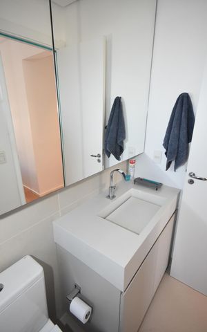 Apartamento à venda com 138m², 2 quartos e 2 vagas Apartamento à venda com 138m², 2 quartos e 2 vagasBanheiro da Suíte