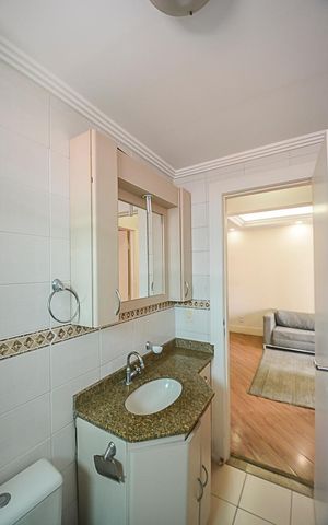 Apartamento para alugar com 80m², 2 quartos e 2 vagas Apartamento para alugar com 80m², 2 quartos e 2 vagasBanheiro