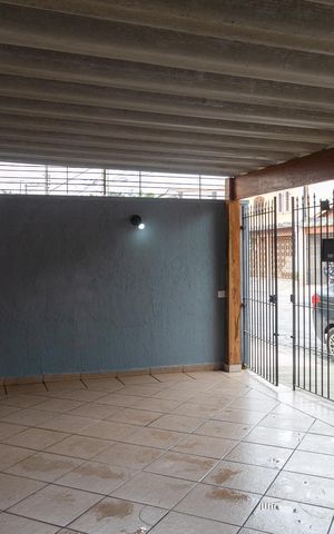 Casa para alugar com 50m², 2 quartos e 3 vagasGaragem