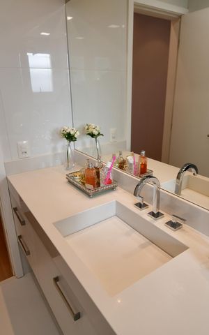 Apartamento à venda com 108m², 2 quartos e 2 vagasBanheiro Suíte