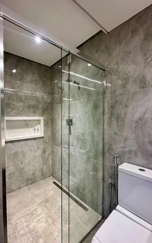Casa à venda com 377m², 4 quartos e 4 vagas Casa à venda com 377m², 4 quartos e 4 vagasbanheiro 3