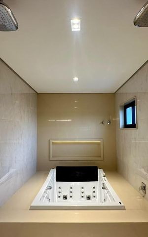 Casa à venda com 377m², 4 quartos e 4 vagas Casa à venda com 377m², 4 quartos e 4 vagasspa