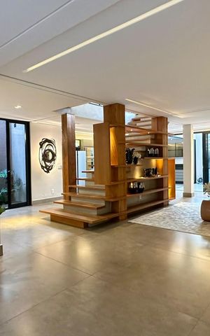 Casa à venda com 377m², 4 quartos e 4 vagas Casa à venda com 377m², 4 quartos e 4 vagassala