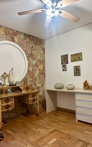 Casa à venda com 377m², 4 quartos e 4 vagas Casa à venda com 377m², 4 quartos e 4 vagasquarto 4
