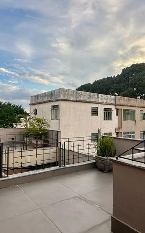 Casa à venda com 377m², 4 quartos e 4 vagas Casa à venda com 377m², 4 quartos e 4 vagasterraço