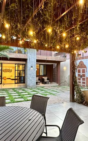 Casa à venda com 377m², 4 quartos e 4 vagas Casa à venda com 377m², 4 quartos e 4 vagasEspaço Gourmet
