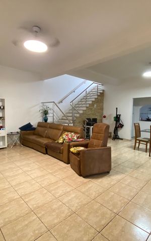 Apartamento à venda com 202m², 3 quartos e 2 vagas