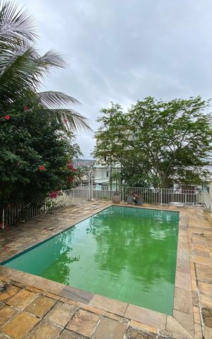 Apartamento à venda com 202m², 3 quartos e 2 vagas
