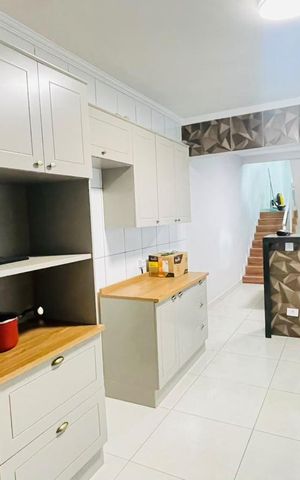 Casa para alugar com 180m², 3 quartos e 2 vagas Casa para alugar com 180m², 3 quartos e 2 vagasCozinha
