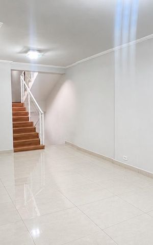Casa para alugar com 180m², 3 quartos e 2 vagas Casa para alugar com 180m², 3 quartos e 2 vagasSala