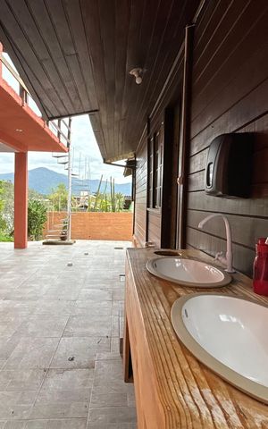 Casa para alugar com 100m², 3 quartos e 4 vagasÁrea de Serviço
