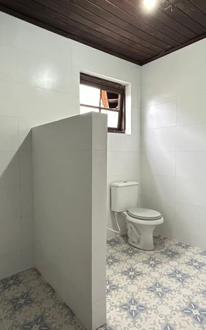 Casa para alugar com 100m², 3 quartos e 4 vagasBanheiro 