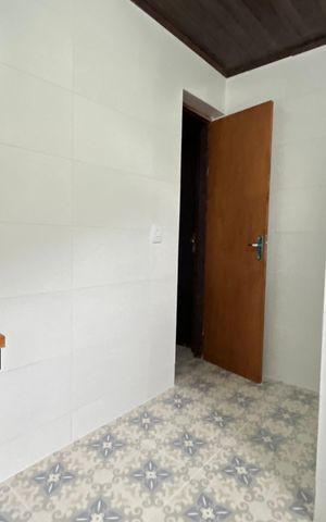 Casa para alugar com 100m², 3 quartos e 4 vagasBanheiro 