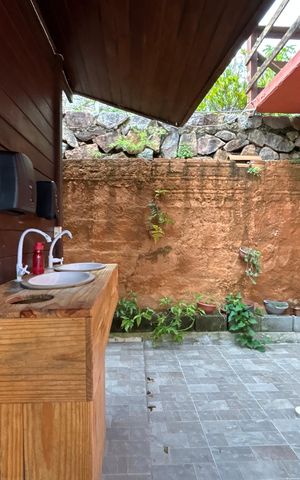 Casa para alugar com 100m², 3 quartos e 4 vagasÁrea de Serviço