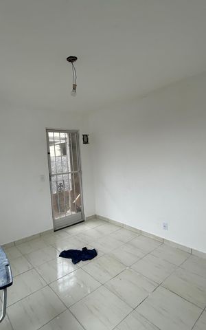 Casa para alugar com 130m², 2 quartos e sem vagaSala