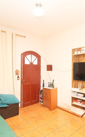 Casa à venda com 102m², 2 quartos e 1 vagaSala