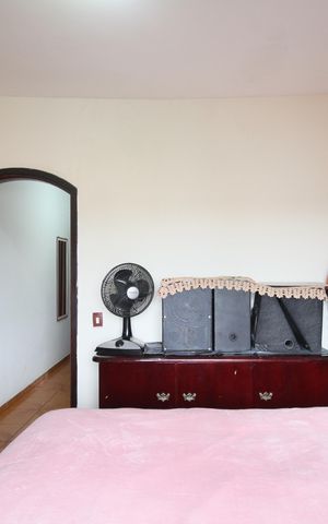 Casa à venda com 102m², 2 quartos e 1 vagaQuarto 1