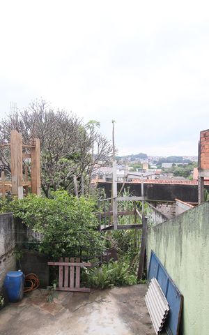 Casa à venda com 102m², 2 quartos e 1 vagaQuintal