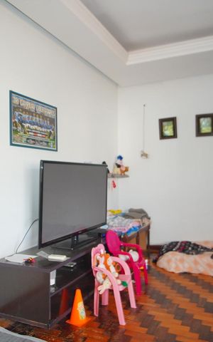 Casa à venda com 160m², 4 quartos e 5 vagasSala de TV