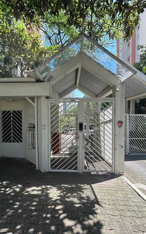 Apartamento para alugar com 64m², 2 quartos e 1 vagaFachada