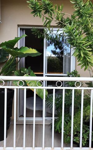 Apartamento à venda com 57m², 2 quartos e 1 vaga Apartamento à venda com 57m², 2 quartos e 1 vagaSacada