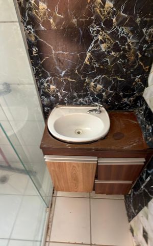 Apartamento à venda com 47m², 2 quartos e 1 vaga Apartamento à venda com 47m², 2 quartos e 1 vagaBanheiro Social