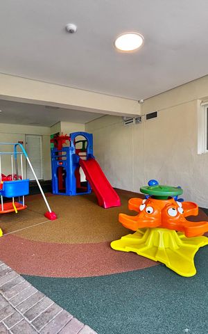 Apartamento para alugar com 123m², 3 quartos e 2 vagasÁrea comum - Playground