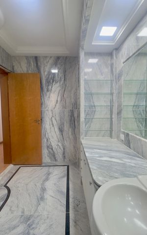 Apartamento para alugar com 478m², 7 quartos e 6 vagasBanheiro da Suíte 3