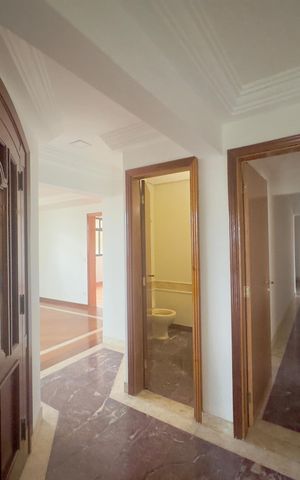 Apartamento para alugar com 478m², 7 quartos e 6 vagasCorredor 