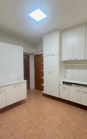 Apartamento para alugar com 478m², 7 quartos e 6 vagasÁrea de Serviço
