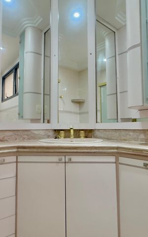 Apartamento para alugar com 478m², 7 quartos e 6 vagasBanheiro da Suíte 2