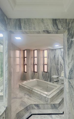 Apartamento para alugar com 478m², 7 quartos e 6 vagasBanheiro da Suíte 3