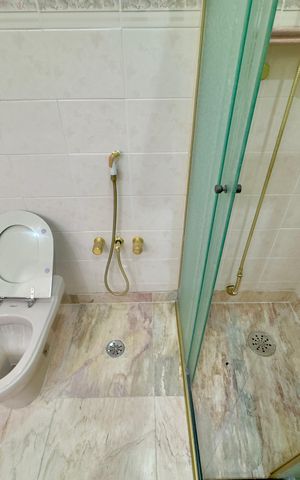 Apartamento para alugar com 478m², 7 quartos e 6 vagasBanheiro da Suíte 2