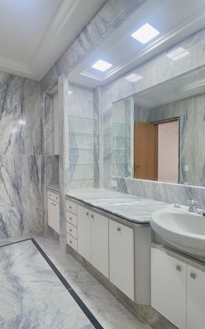 Apartamento para alugar com 478m², 7 quartos e 6 vagasBanheiro da Suíte 3